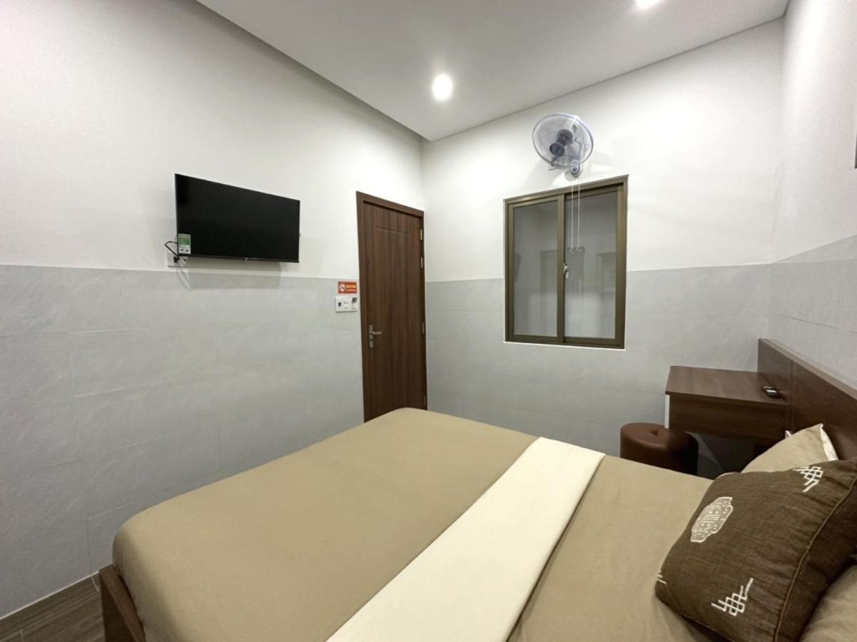Oyo 1193 Huynh Gia Hotel Дананг Экстерьер фото